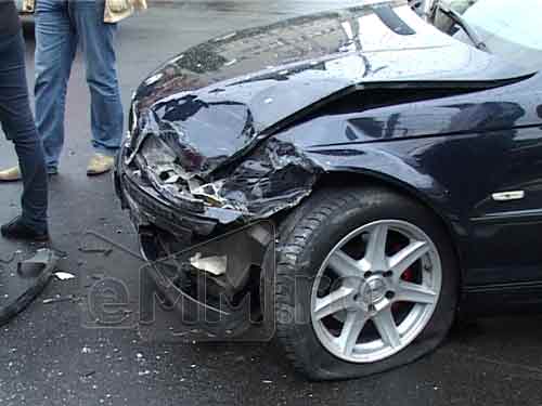 Foto: accident Republicii - soferita Matiz (c) eMaramures.ro